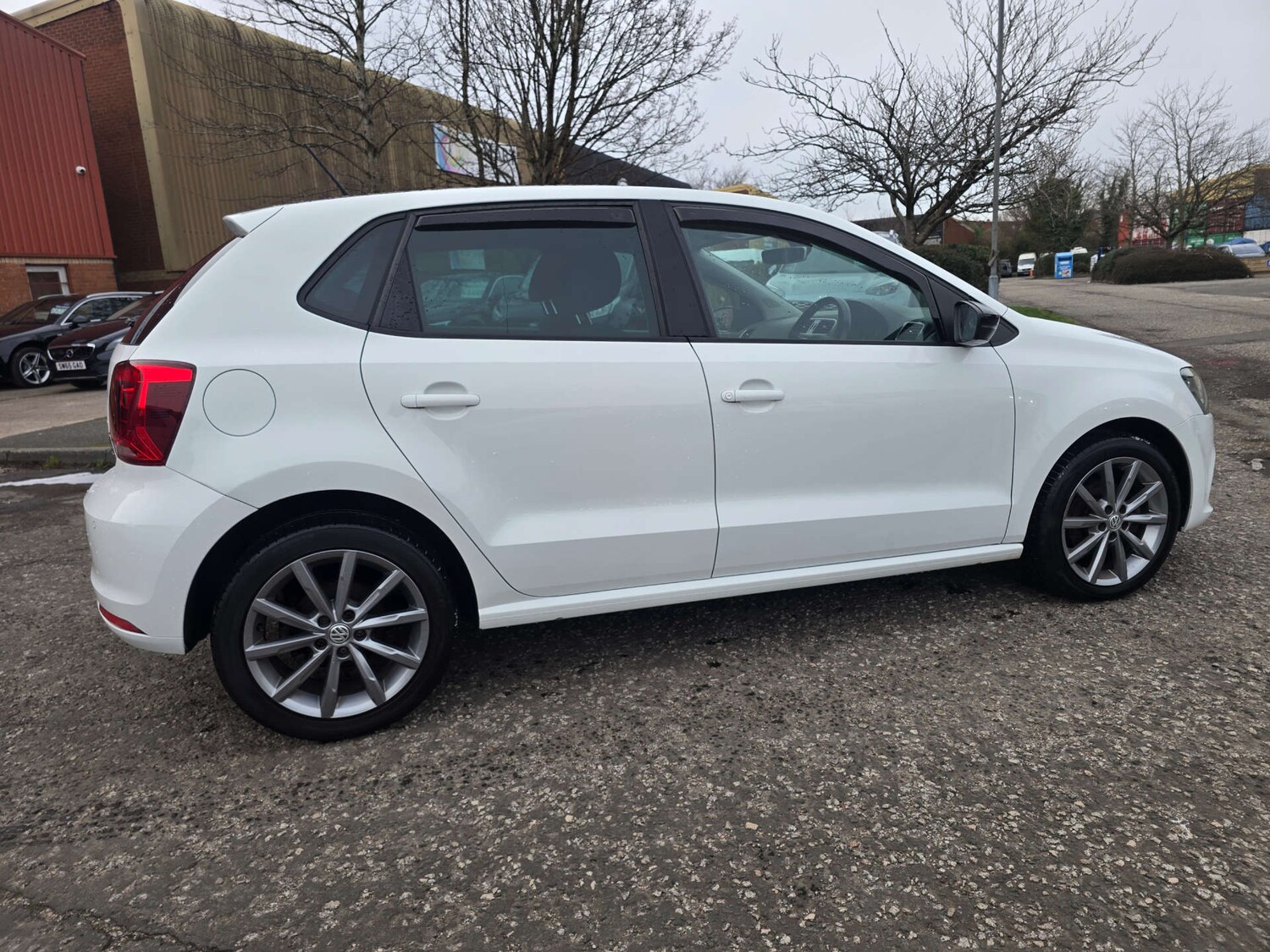 Used Volkswagen Polo 2015 for sale - 77556742: Photo 6
