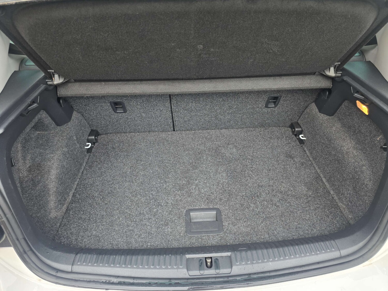 Used Volkswagen Polo 2015 for sale - 77556742: Photo 60