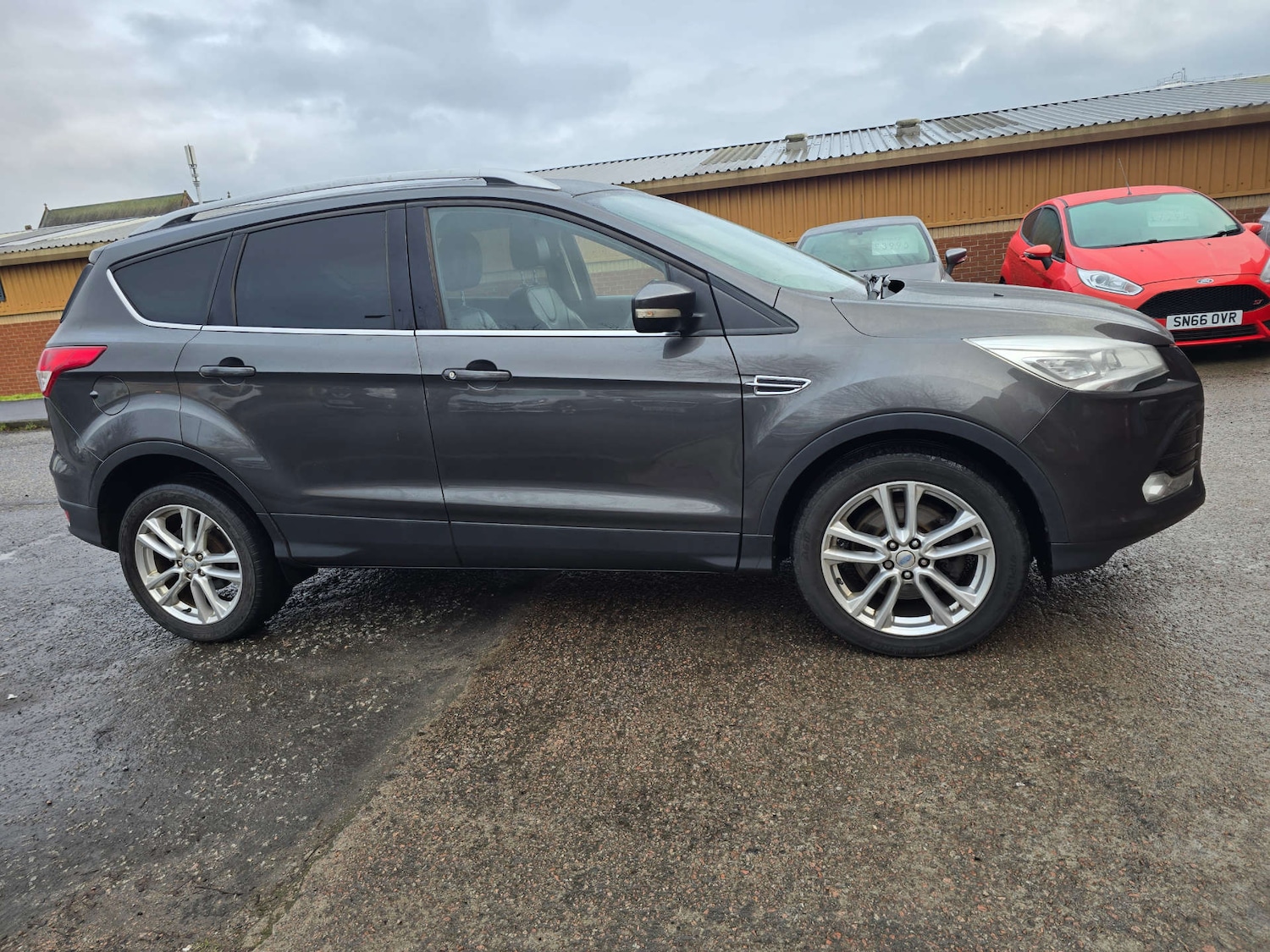 Used Ford Kuga 2015 for sale - 77399251: Photo 4