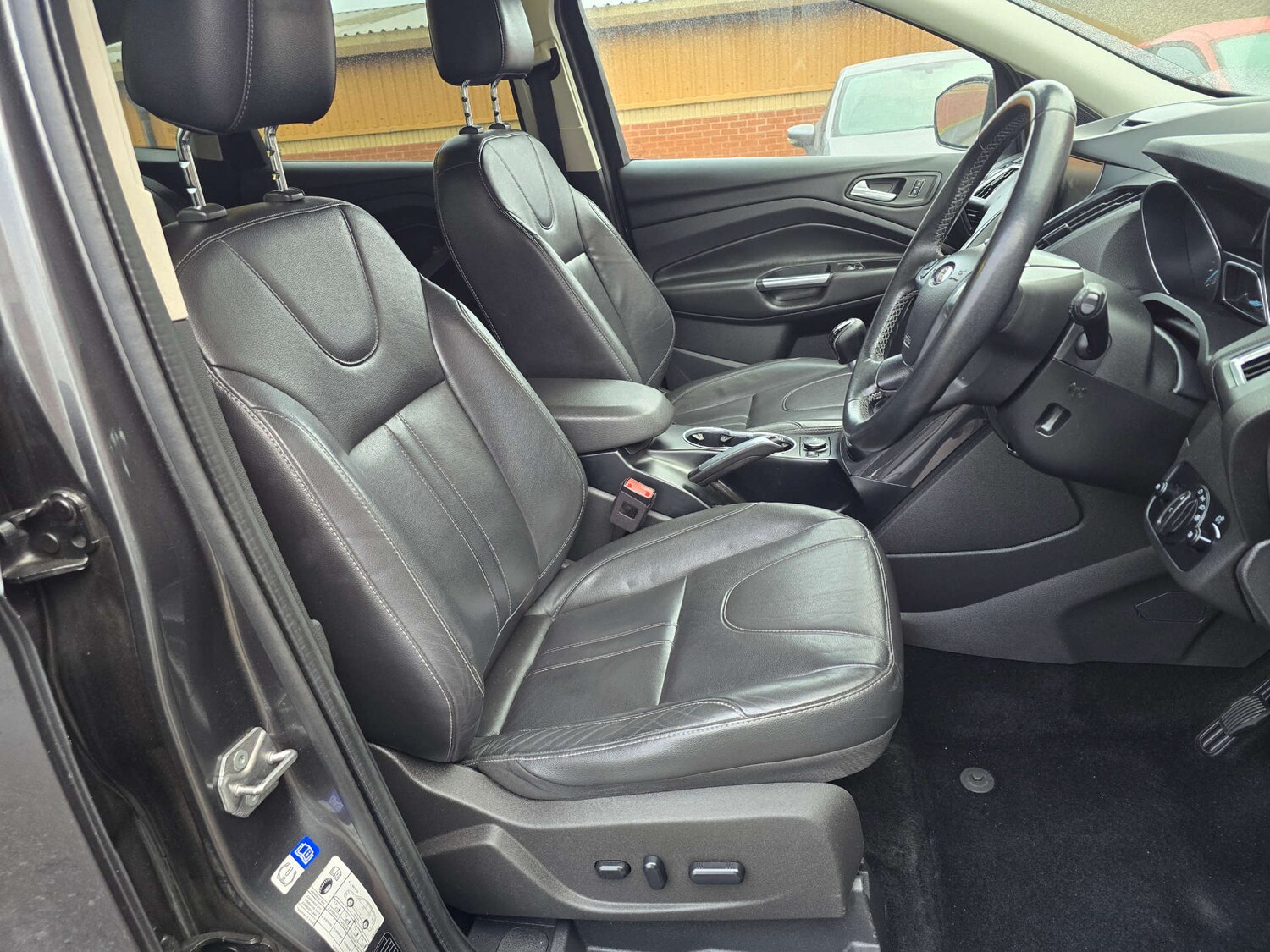 Used Ford Kuga 2015 for sale - 77399251: Photo 40