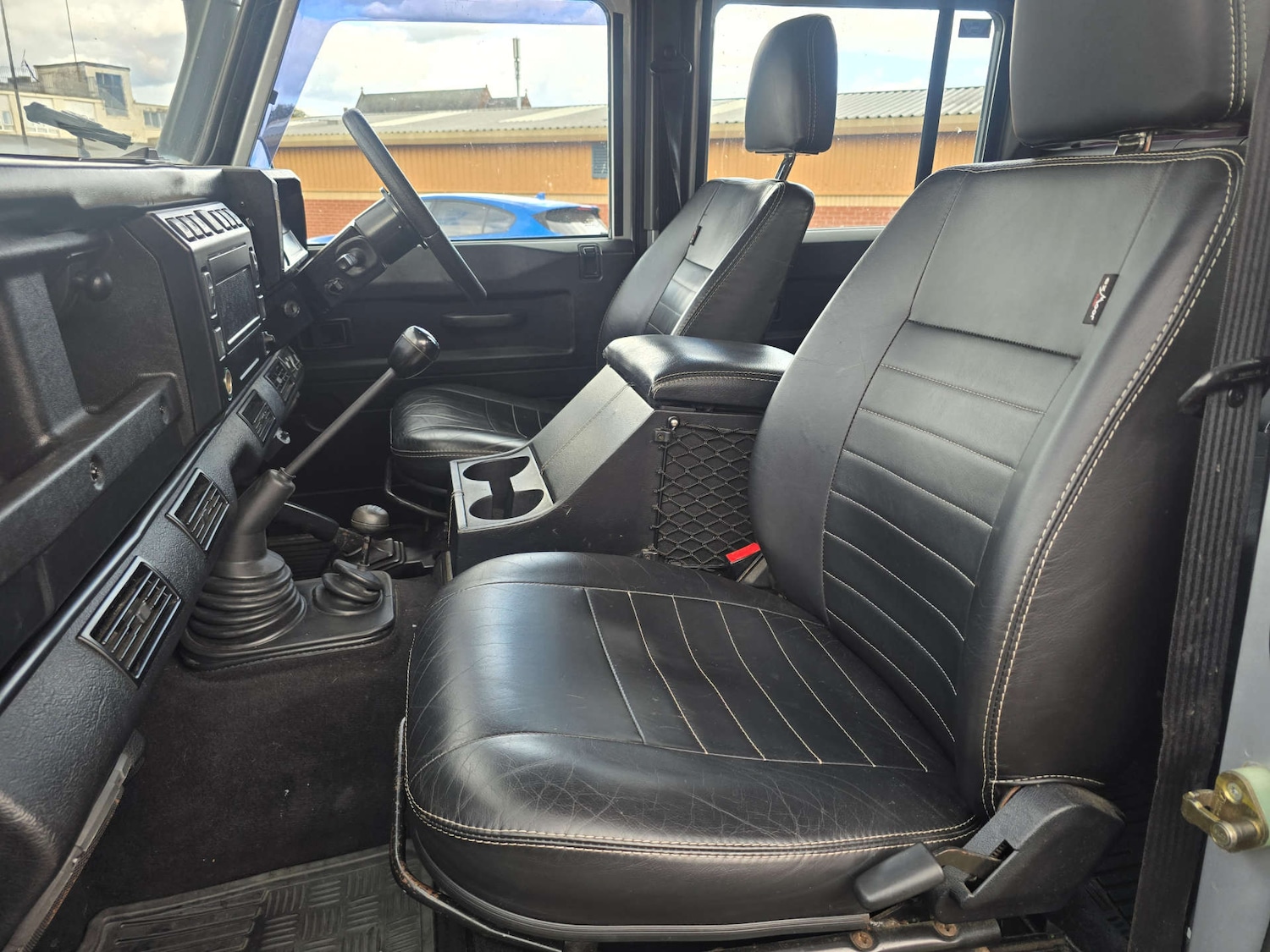 Used Land Rover Defender 2005 for sale - 76914448: Photo 48