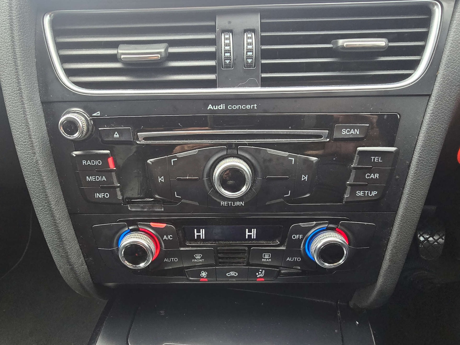 Used Audi A4 2014 for sale - 76486555: Photo 20