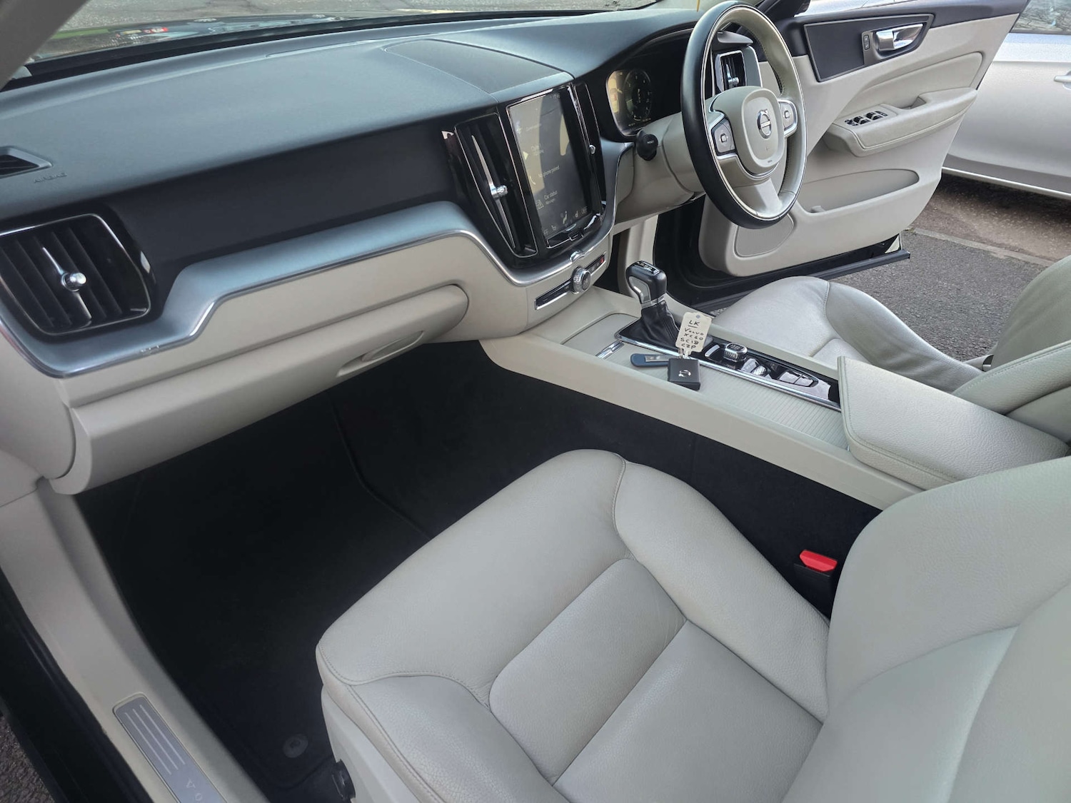 Used Volvo XC60 2018 for sale - 77745547: Photo 14