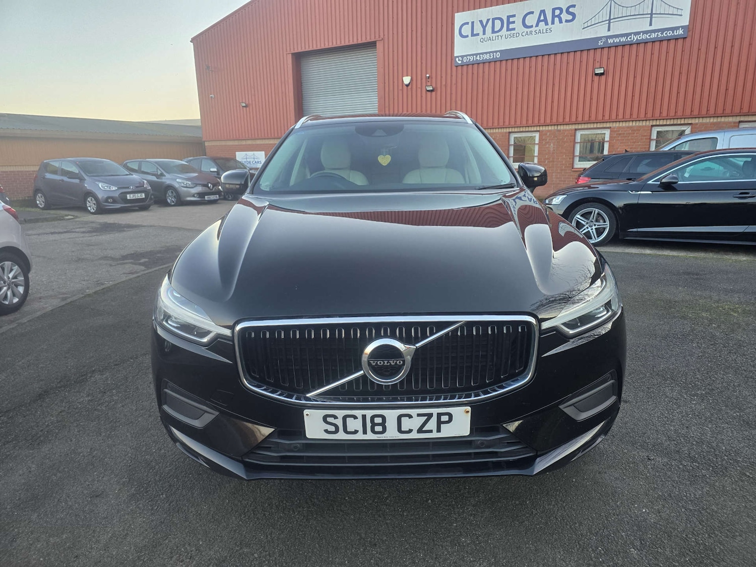 Used Volvo XC60 2018 for sale - 77745547: Photo 2