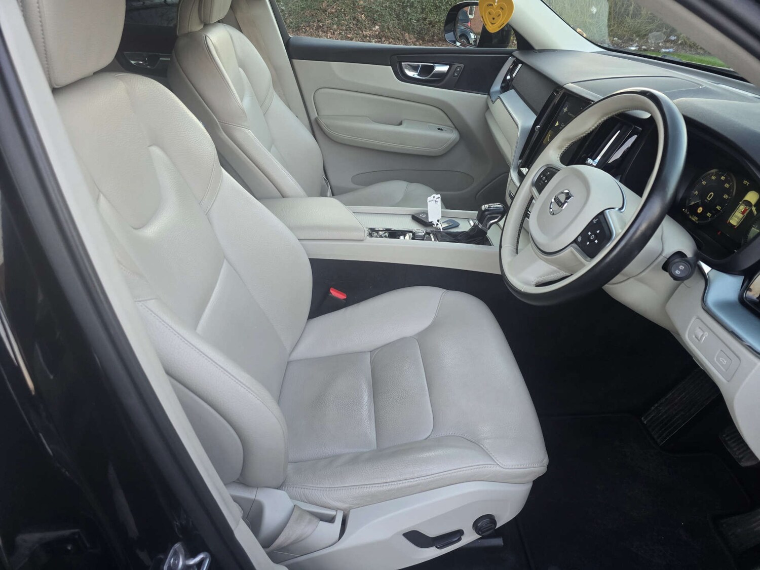 Used Volvo XC60 2018 for sale - 77745547: Photo 46