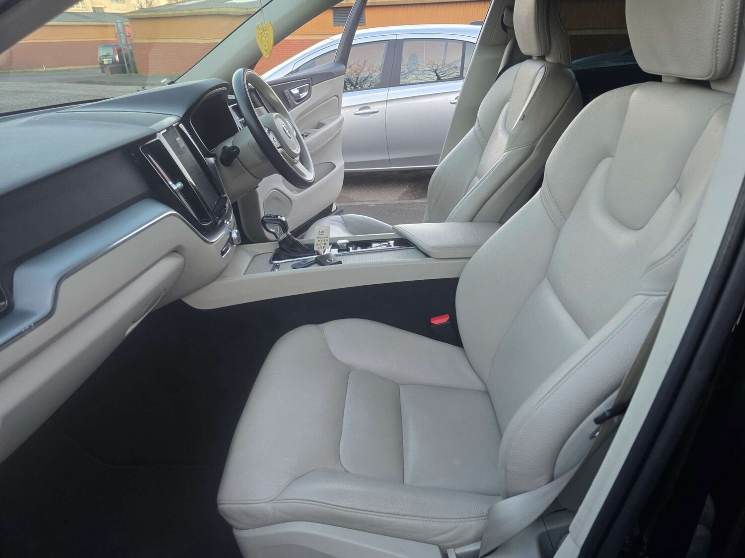 Used Volvo XC60 2018 for sale - 77745547: Photo 50