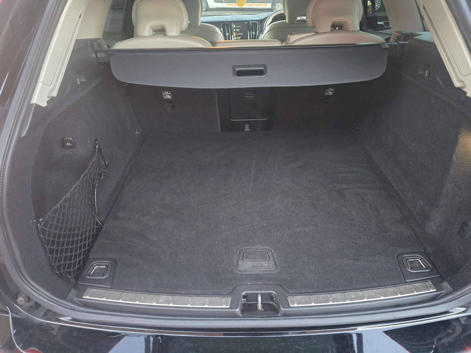 Used Volvo XC60 2018 for sale - 77745547: Photo 58