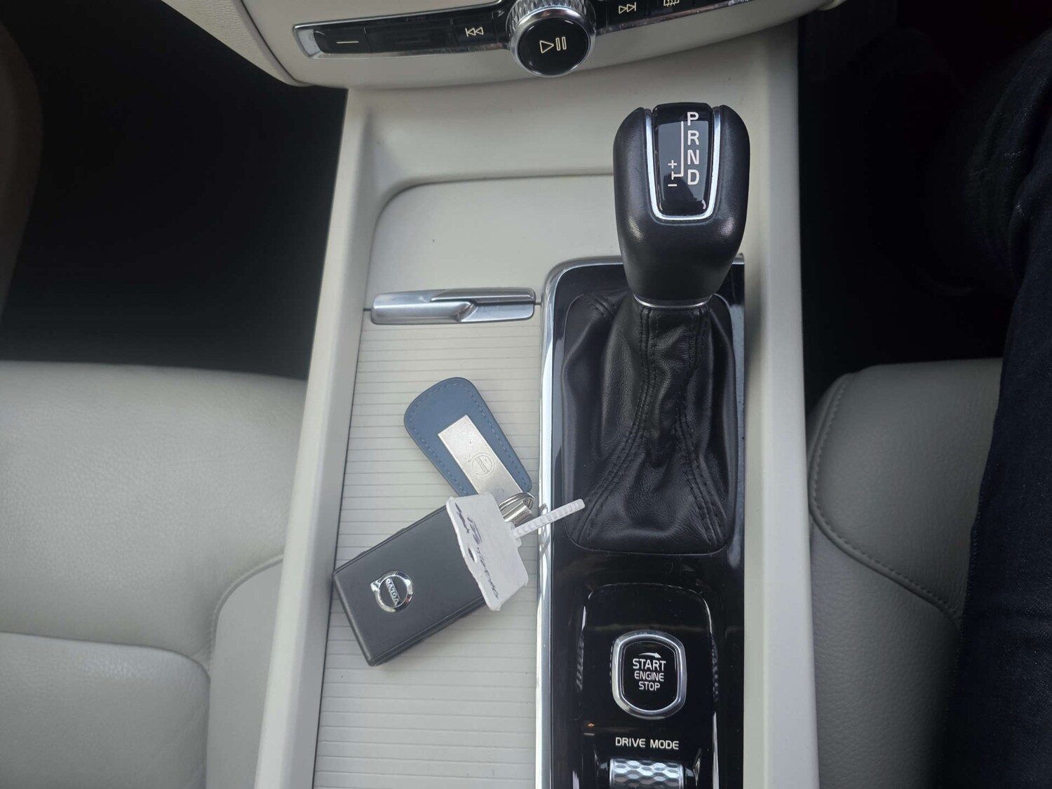 Used Volvo XC60 2018 for sale - 77745547: Photo 62