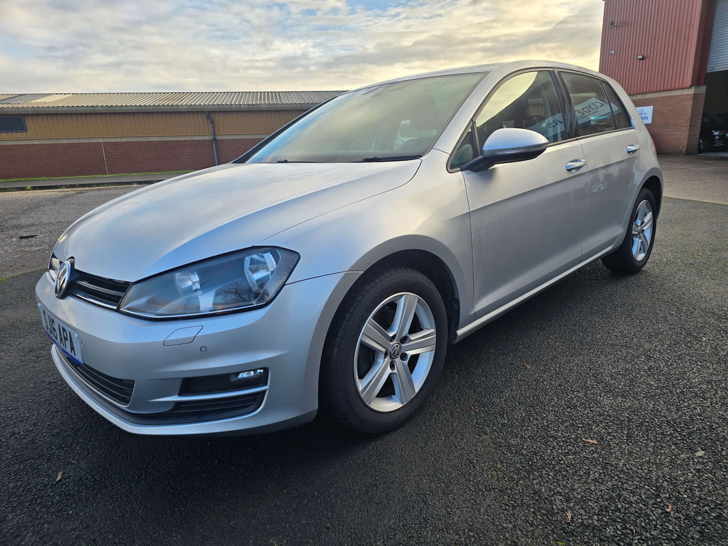 Used Volkswagen Golf 2016 for sale - 76764992: Photo 26