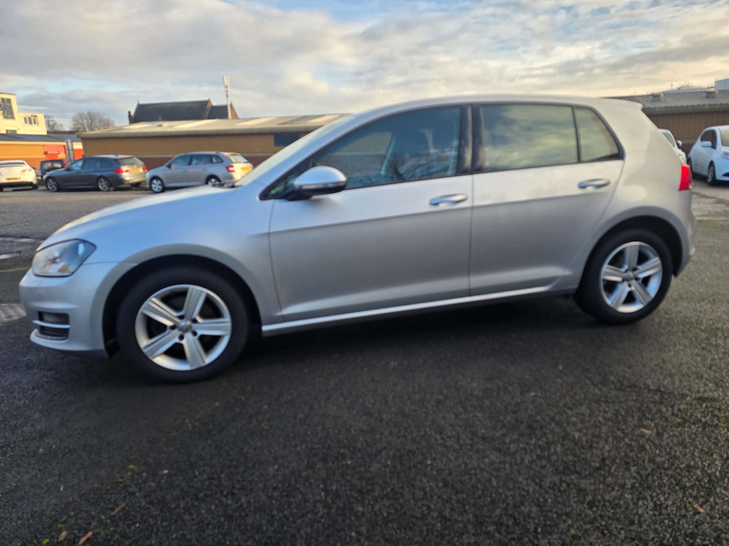 Used Volkswagen Golf 2016 for sale - 76764992: Photo 28