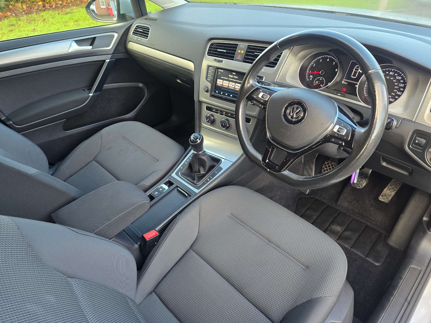 Used Volkswagen Golf 2016 for sale - 76764992: Photo 43