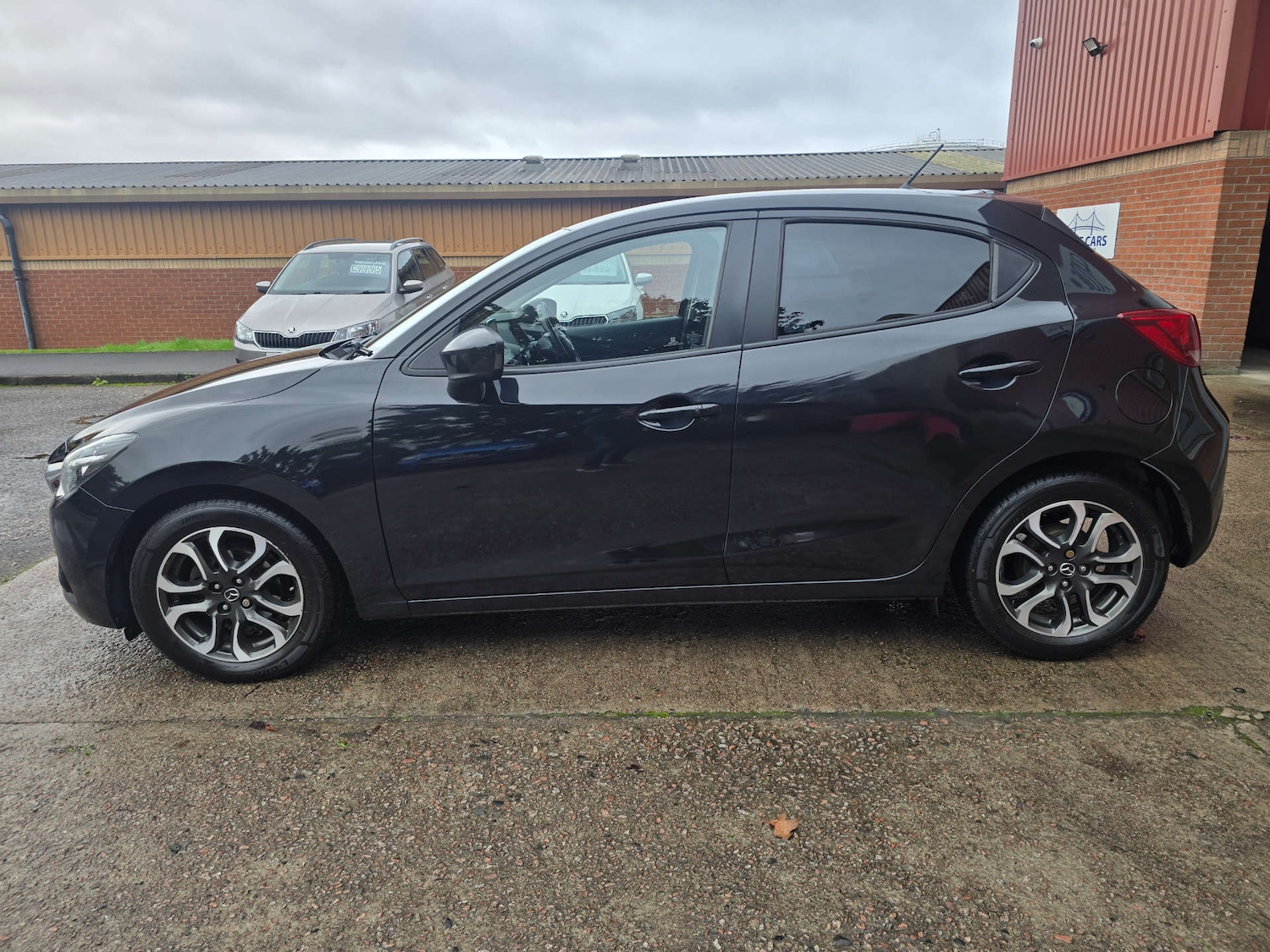 Used Mazda Mazda2 2015 for sale - 76132390: Photo 28