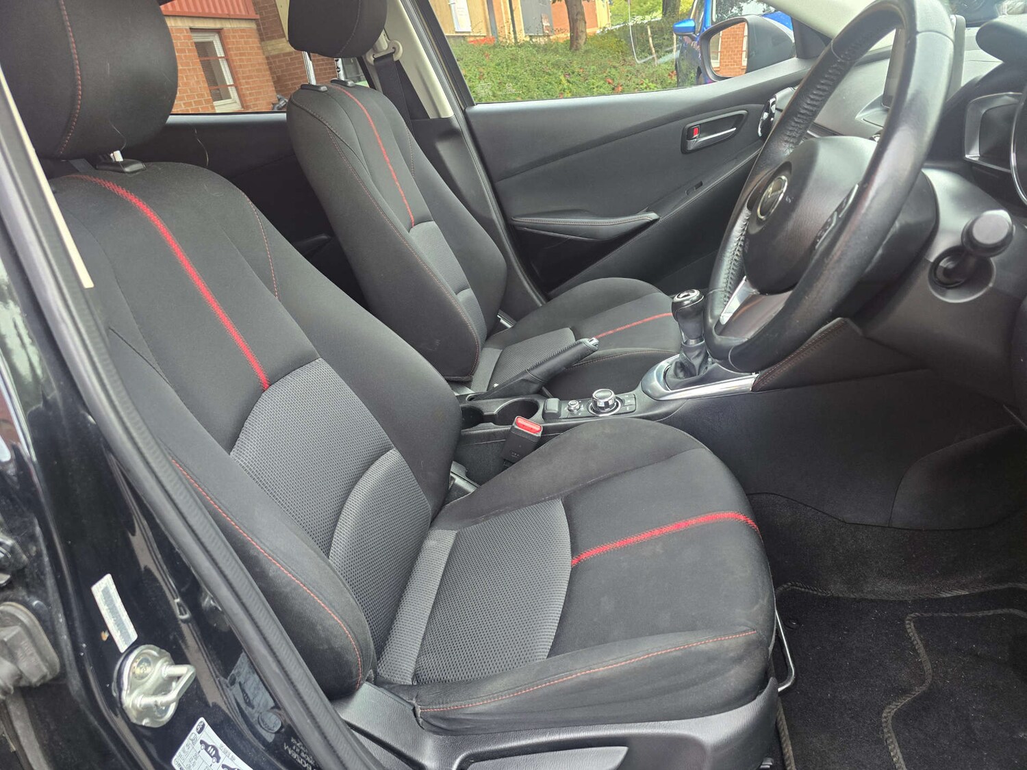 Used Mazda Mazda2 2015 for sale - 76132390: Photo 44