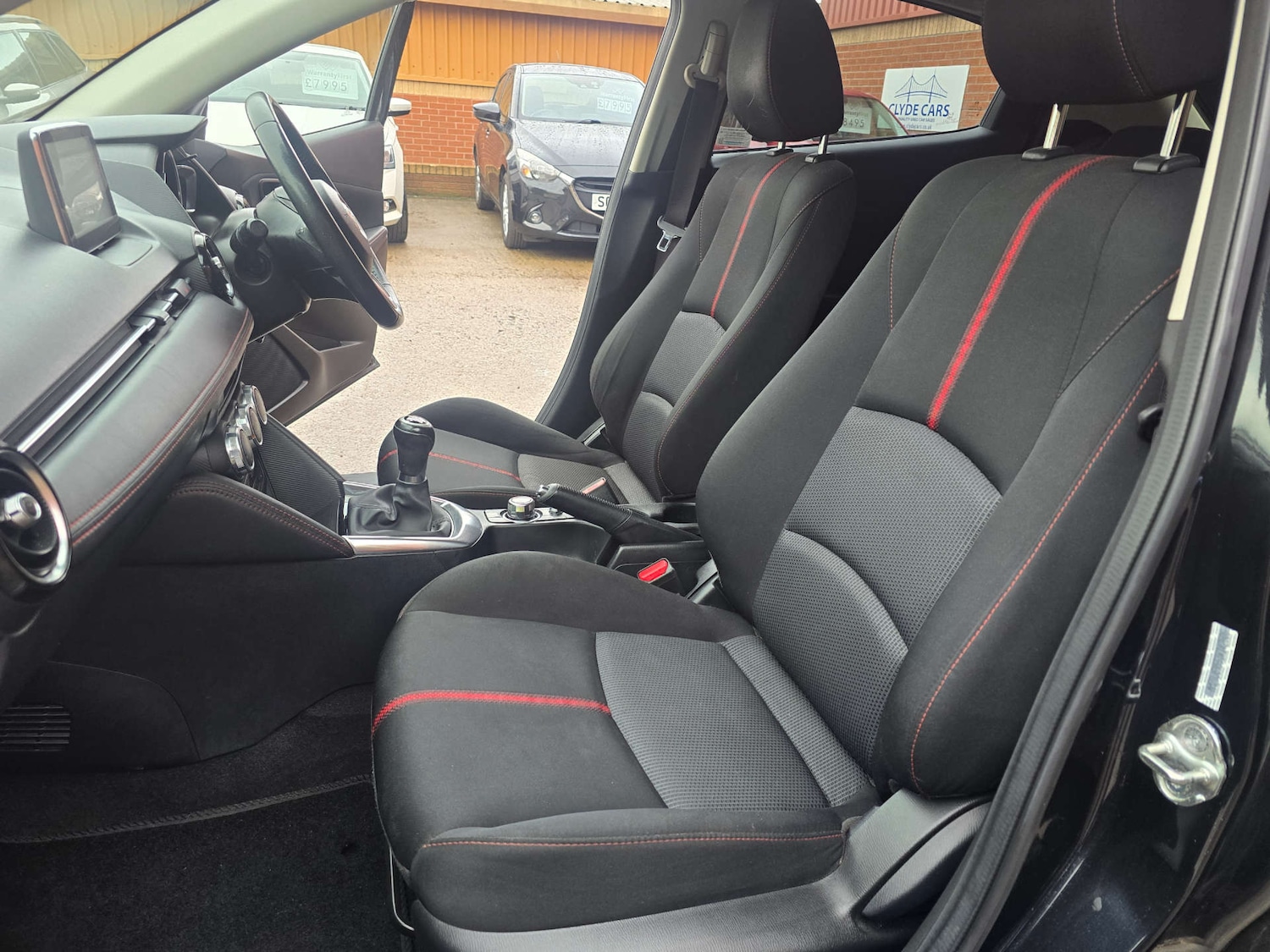 Used Mazda Mazda2 2015 for sale - 76132390: Photo 47