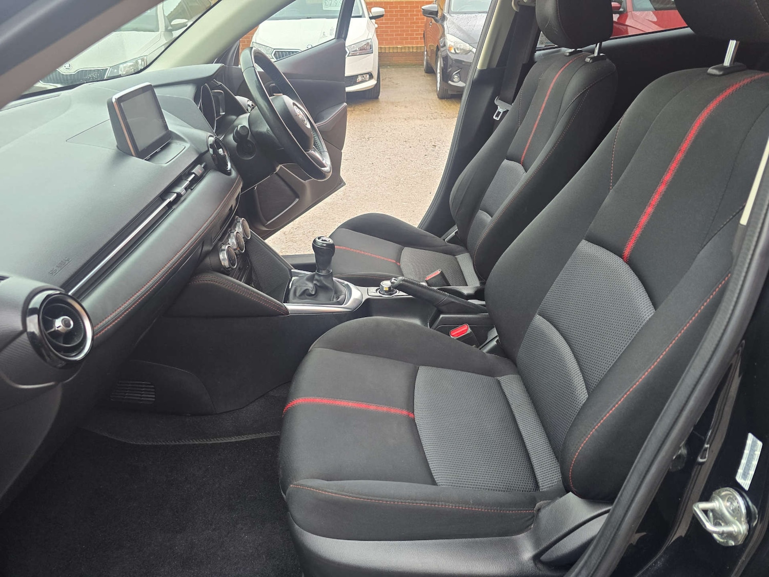 Used Mazda Mazda2 2015 for sale - 76132390: Photo 48