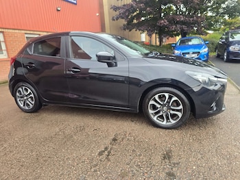 Used Mazda Mazda2 2015 for sale - 76132390: Photo 4