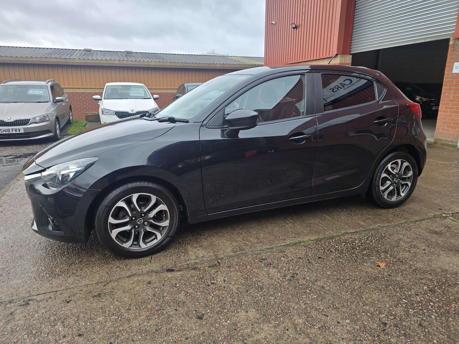 Used Mazda Mazda2 2015 for sale - 76132390: Photo 5