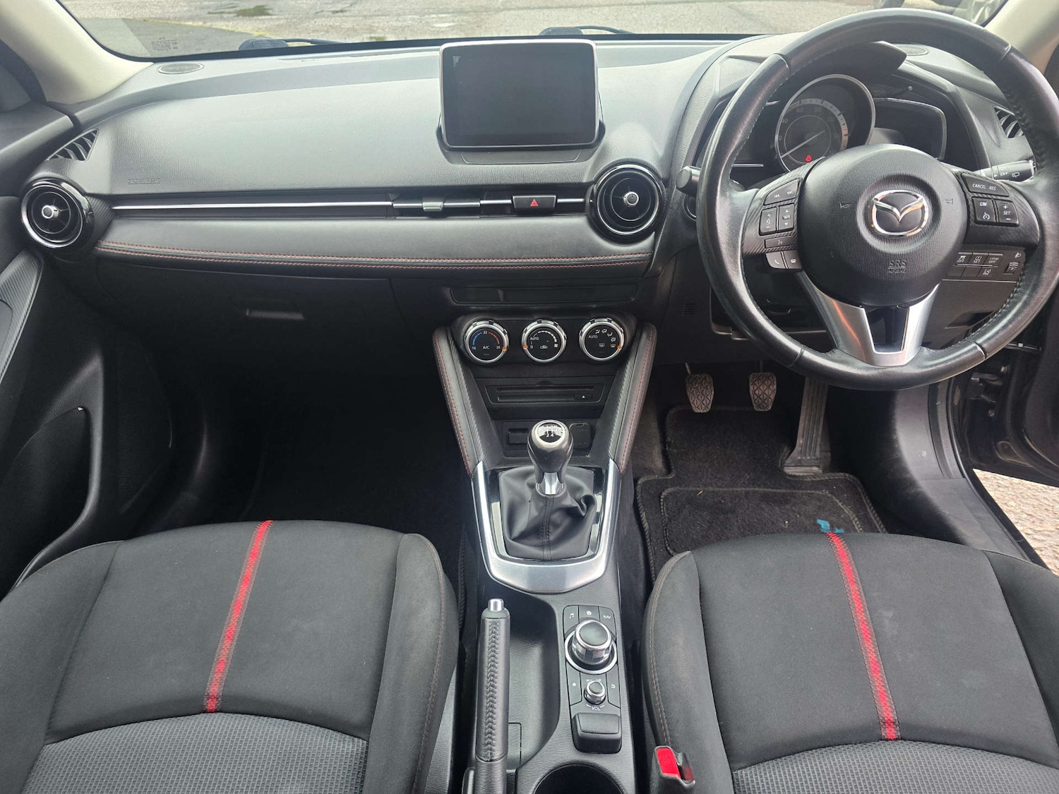 Used Mazda Mazda2 2015 for sale - 76132390: Photo 52