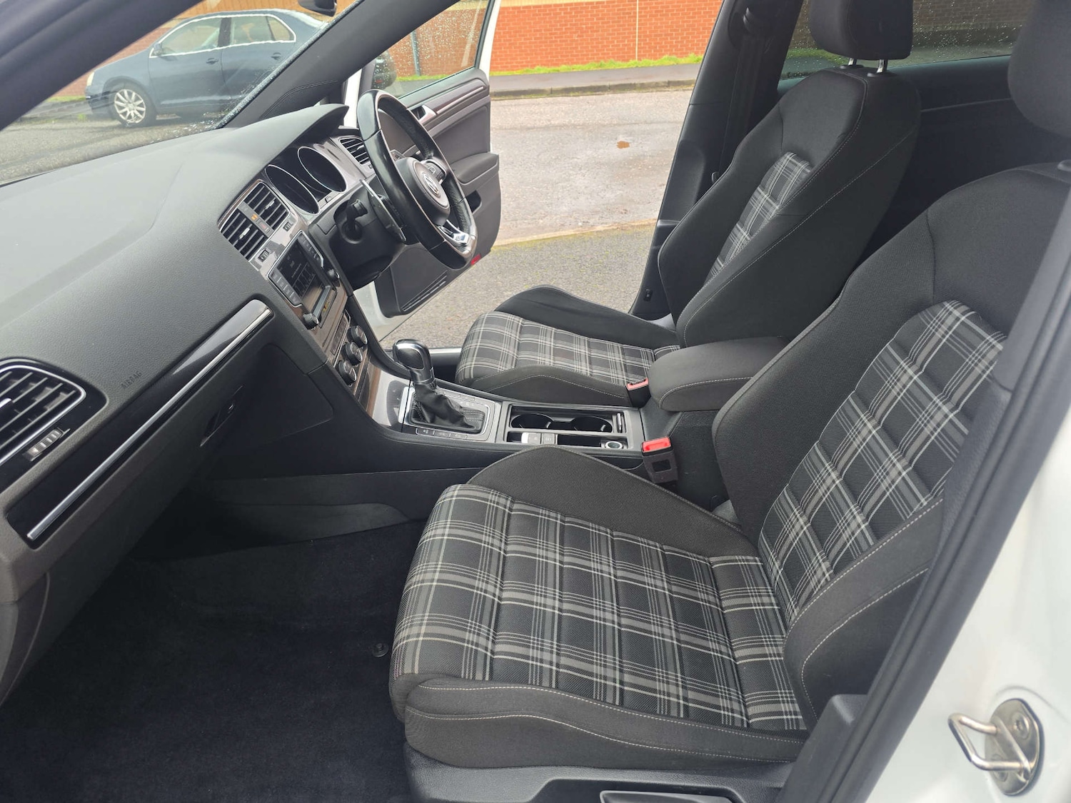 Used Volkswagen Golf 2016 for sale - 77547625: Photo 15