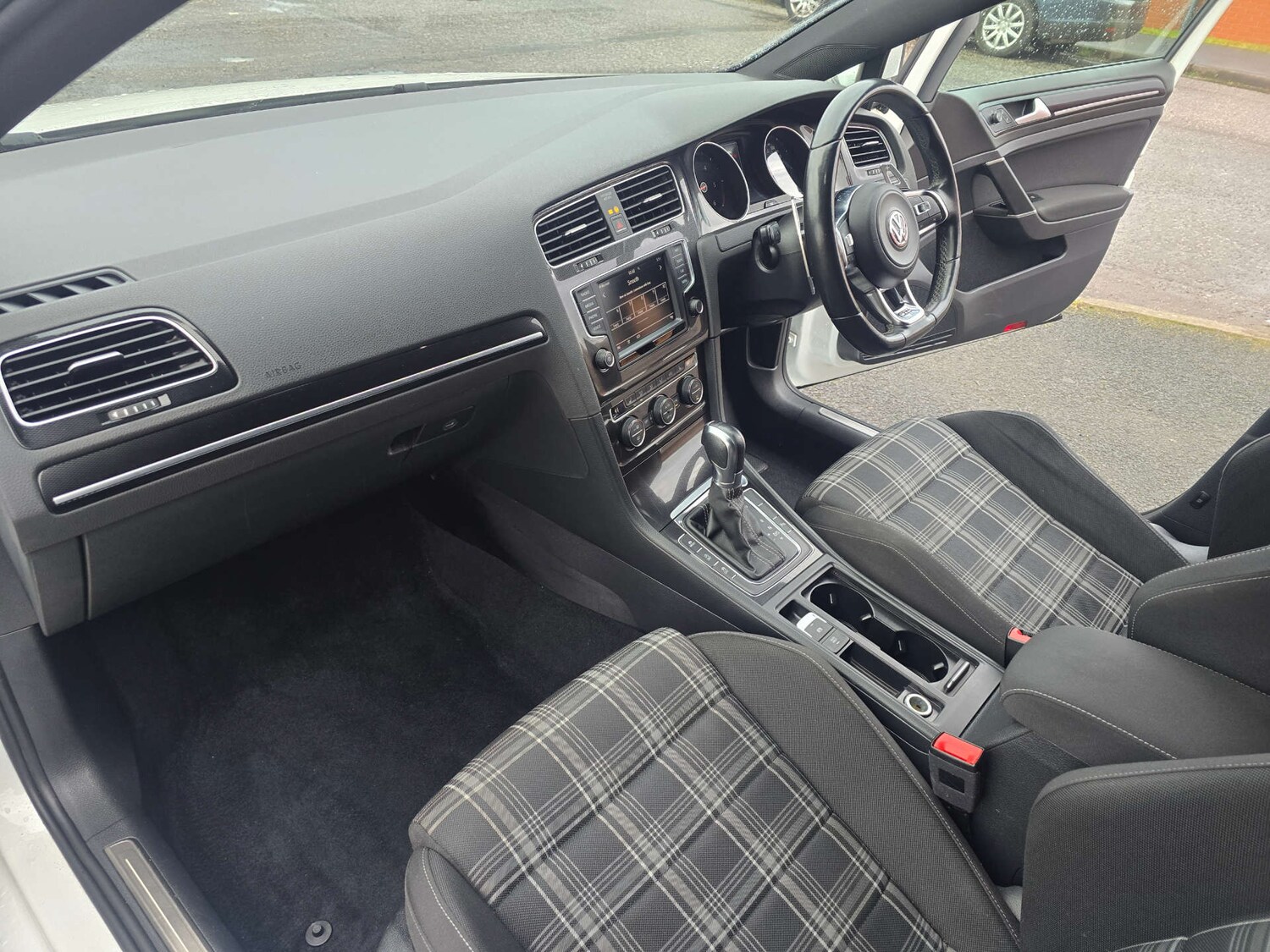 Used Volkswagen Golf 2016 for sale - 77547625: Photo 16