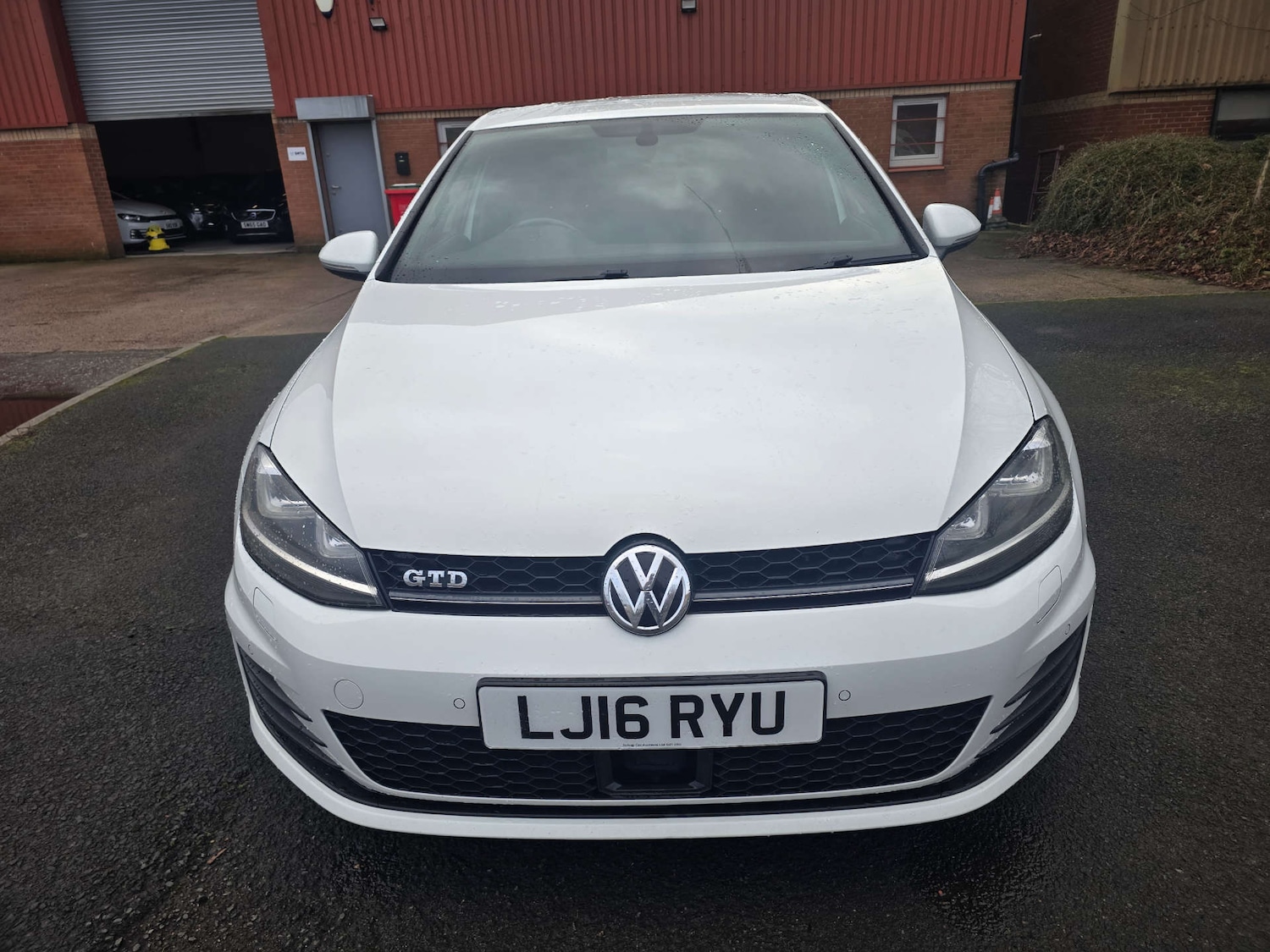Used Volkswagen Golf 2016 for sale - 77547625: Photo 2