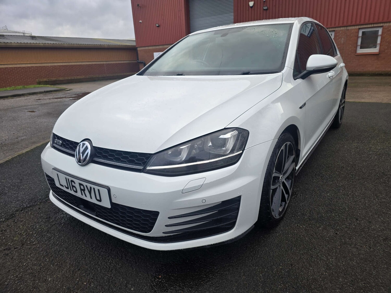 Used Volkswagen Golf 2016 for sale - 77547625: Photo 24