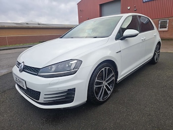 Used Volkswagen Golf 2016 for sale - 77547625: Photo