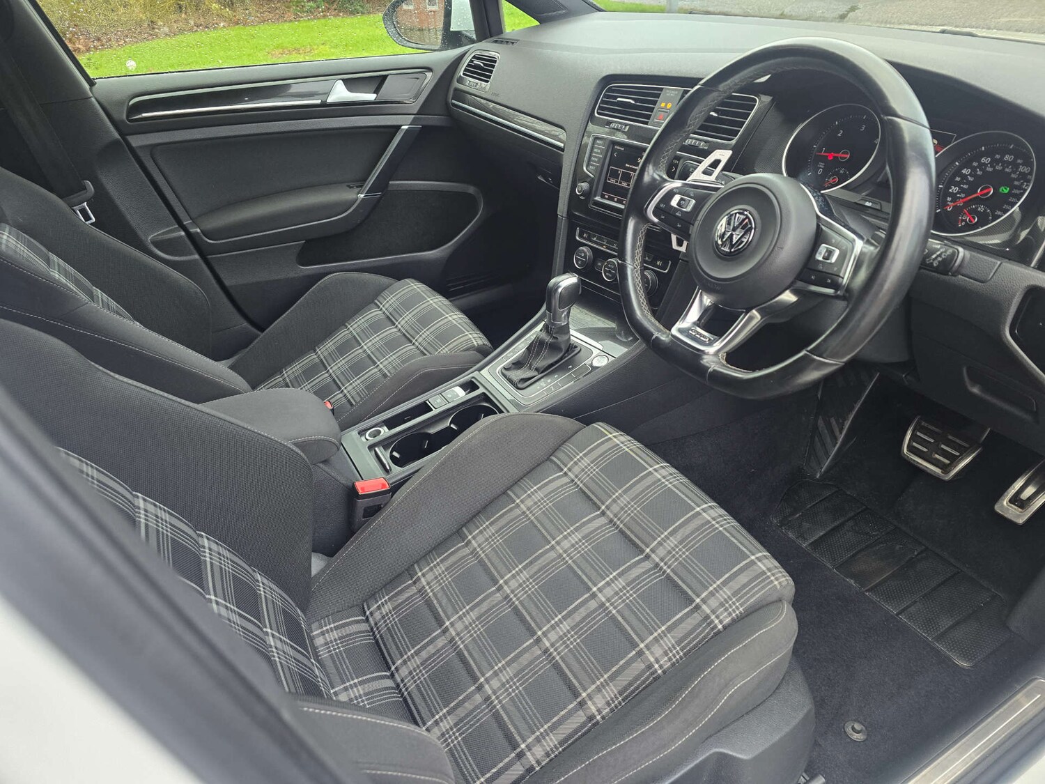 Used Volkswagen Golf 2016 for sale - 77547625: Photo 47