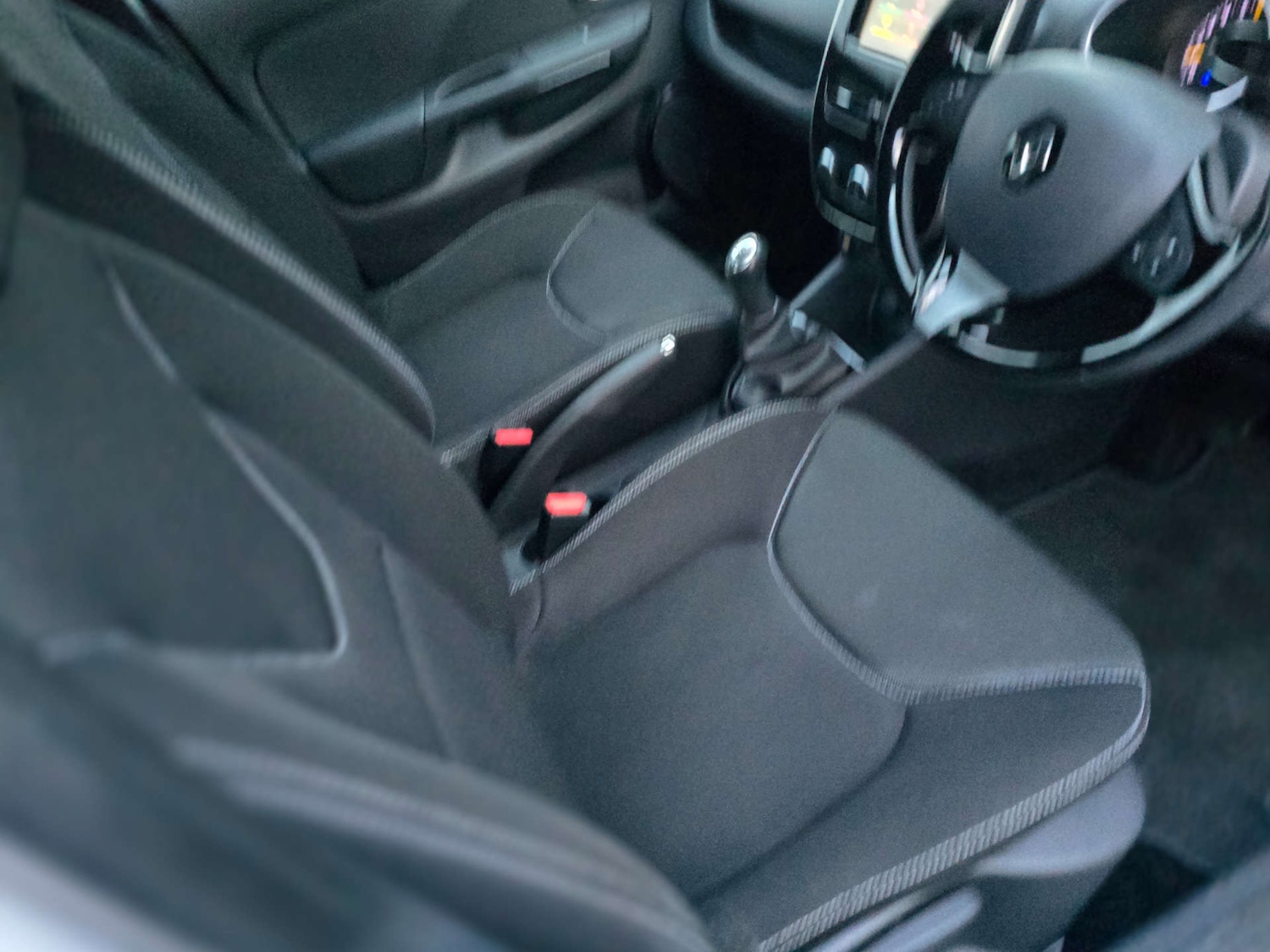 Used Renault Clio 2016 for sale - 76896323: Photo 12