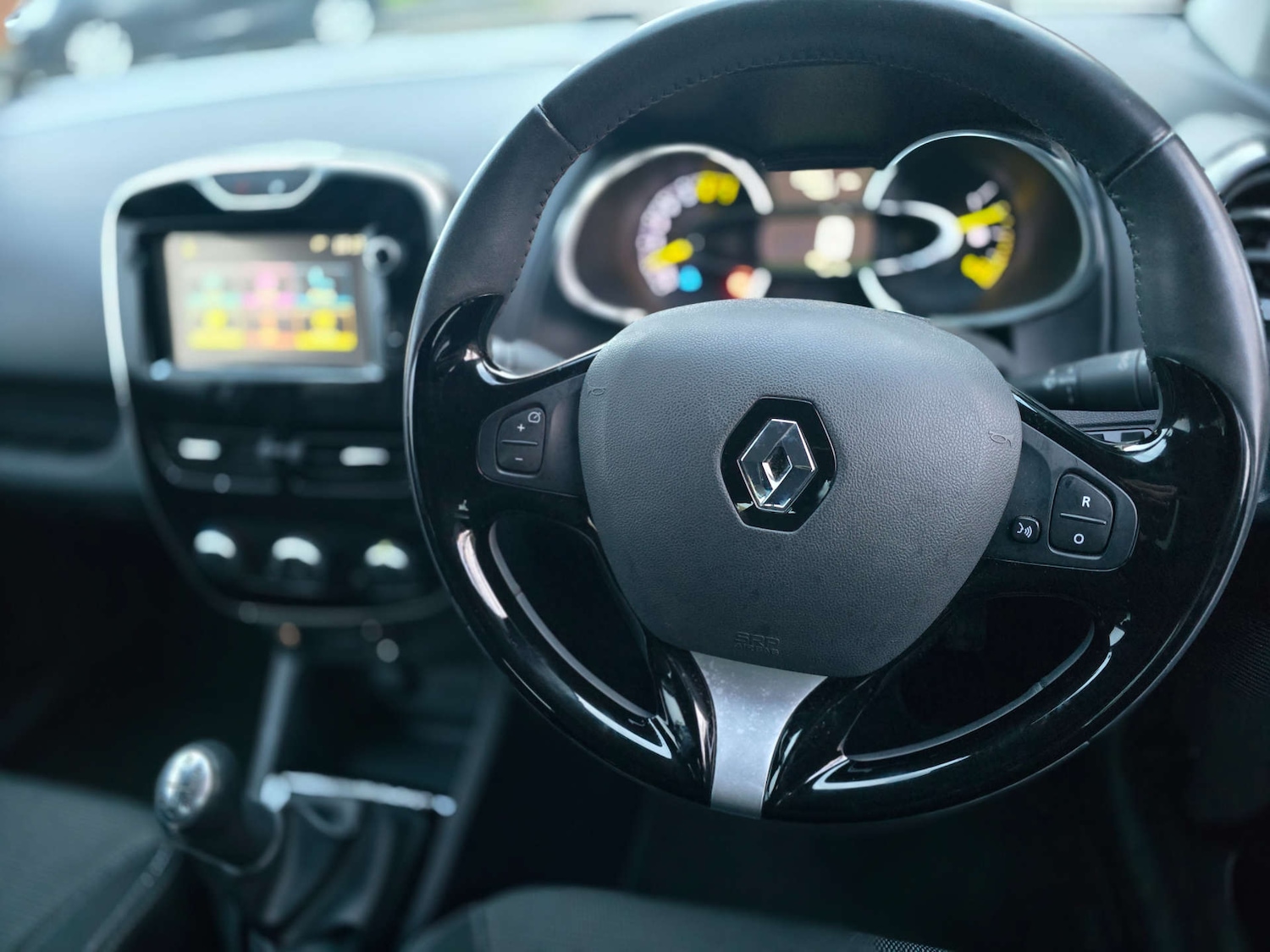 Used Renault Clio 2016 for sale - 76896323: Photo 14