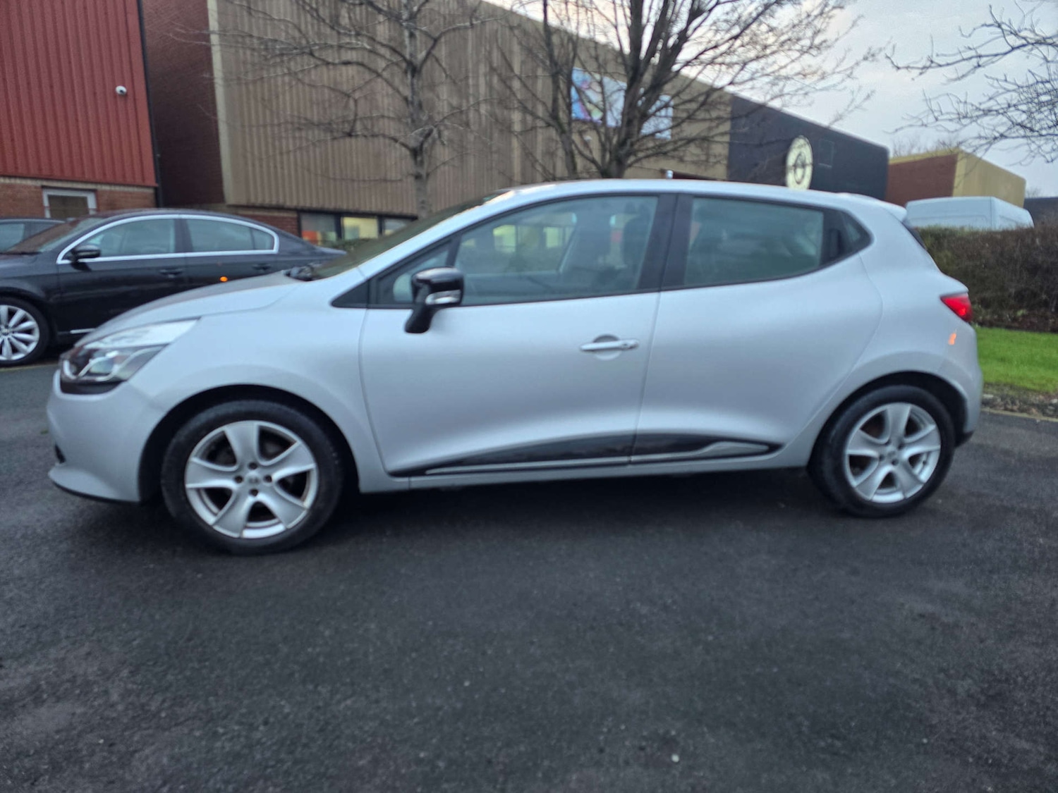 Used Renault Clio 2016 for sale - 76896323: Photo 28