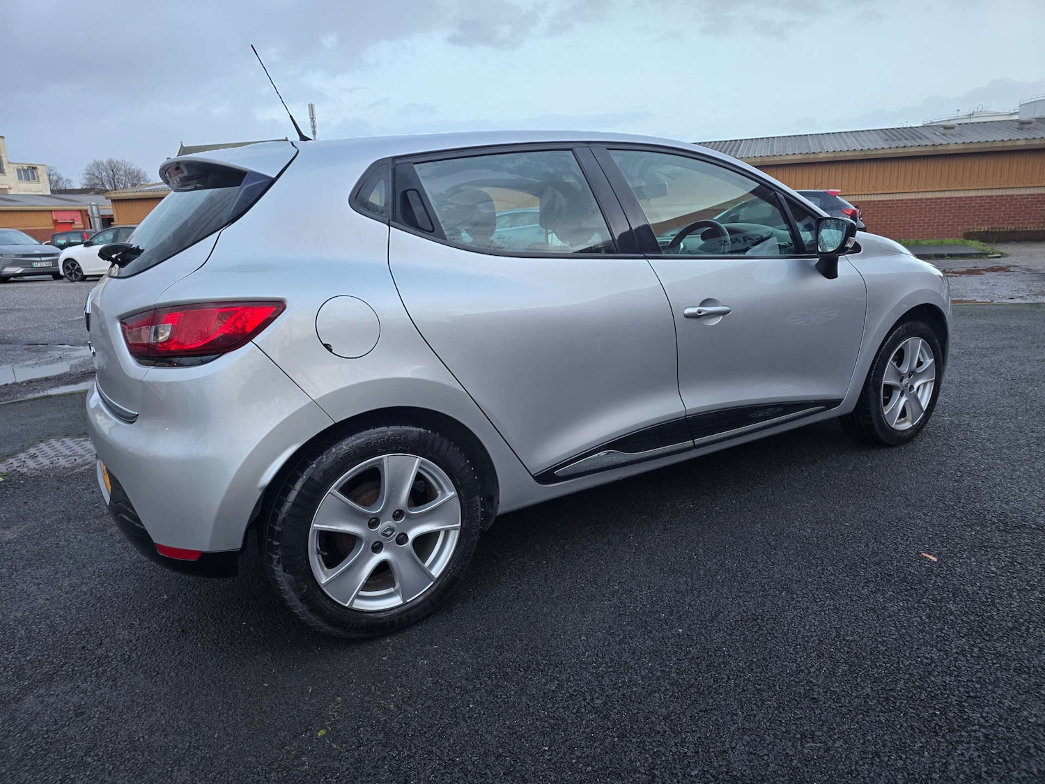 Used Renault Clio 2016 for sale - 76896323: Photo 38