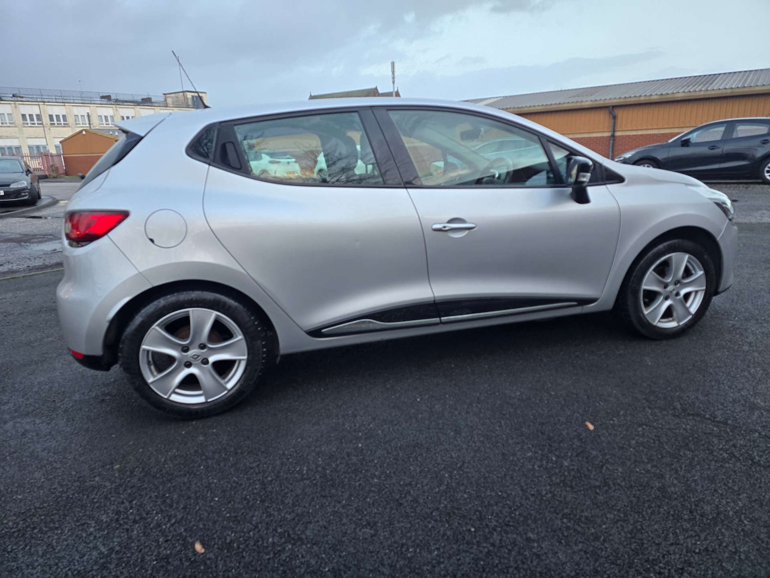 Used Renault Clio 2016 for sale - 76896323: Photo 39