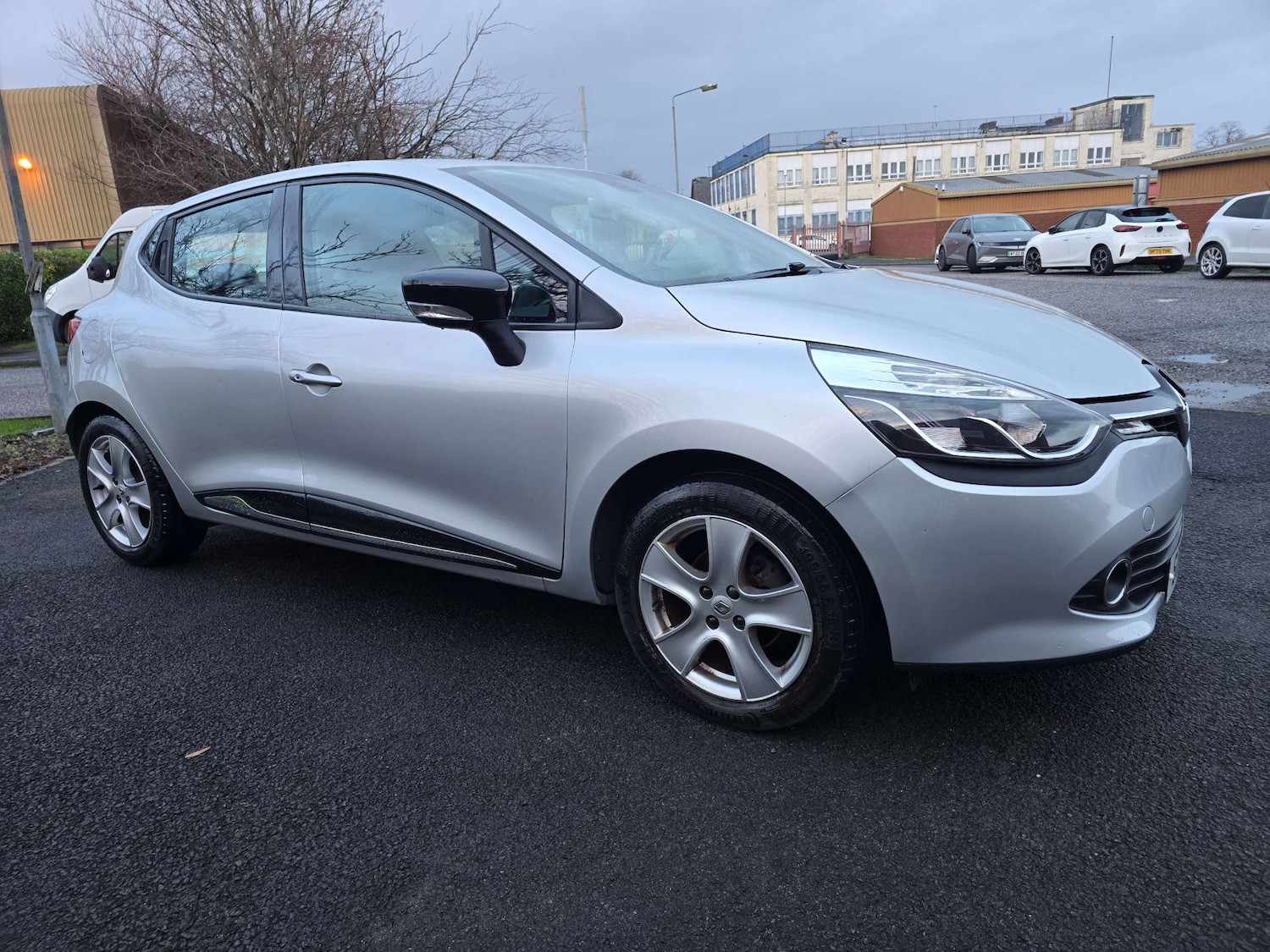 Used Renault Clio 2016 for sale - 76896323: Photo 42