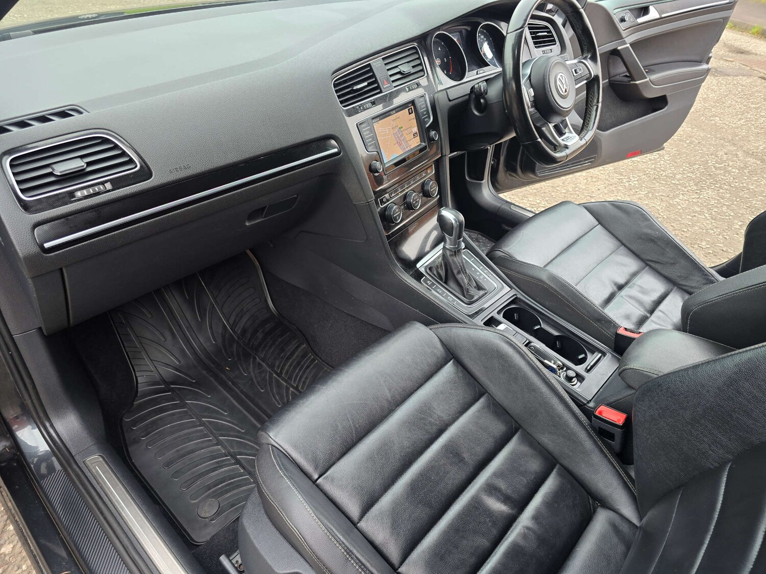 Used Volkswagen Golf 2016 for sale - 77558215: Photo 17