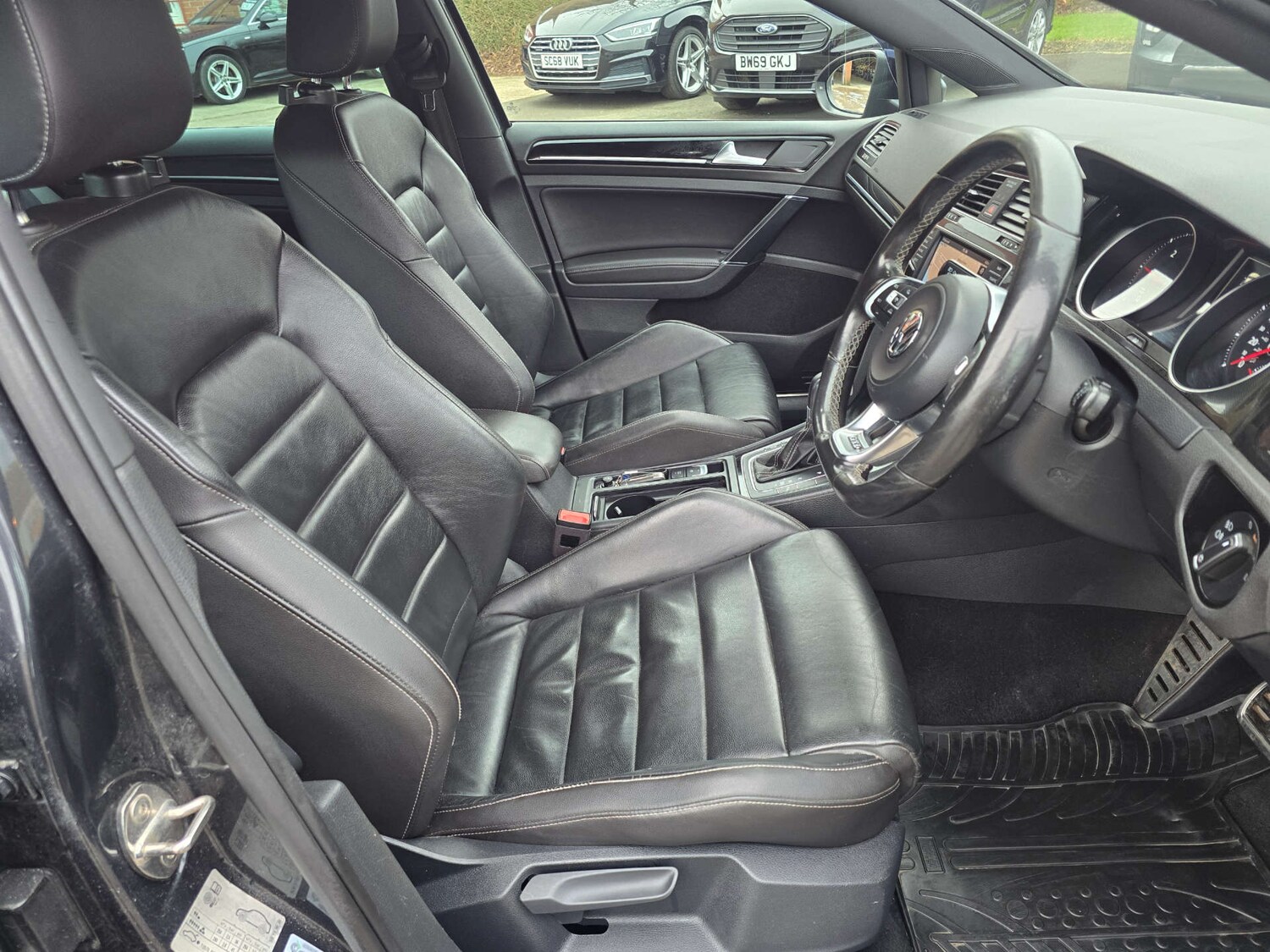 Used Volkswagen Golf 2016 for sale - 77558215: Photo 45