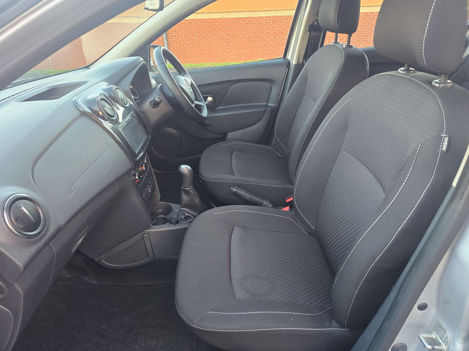 Used Dacia Sandero 2017 for sale - 76628291: Photo 14