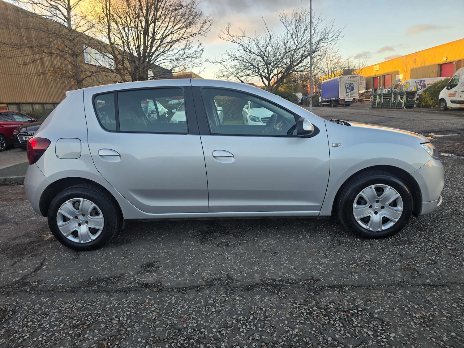 Used Dacia Sandero 2017 for sale - 76628291: Photo 38