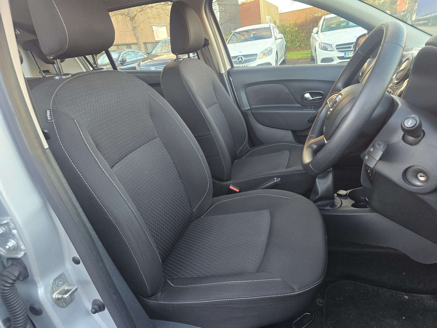 Used Dacia Sandero 2017 for sale - 76628291: Photo 42