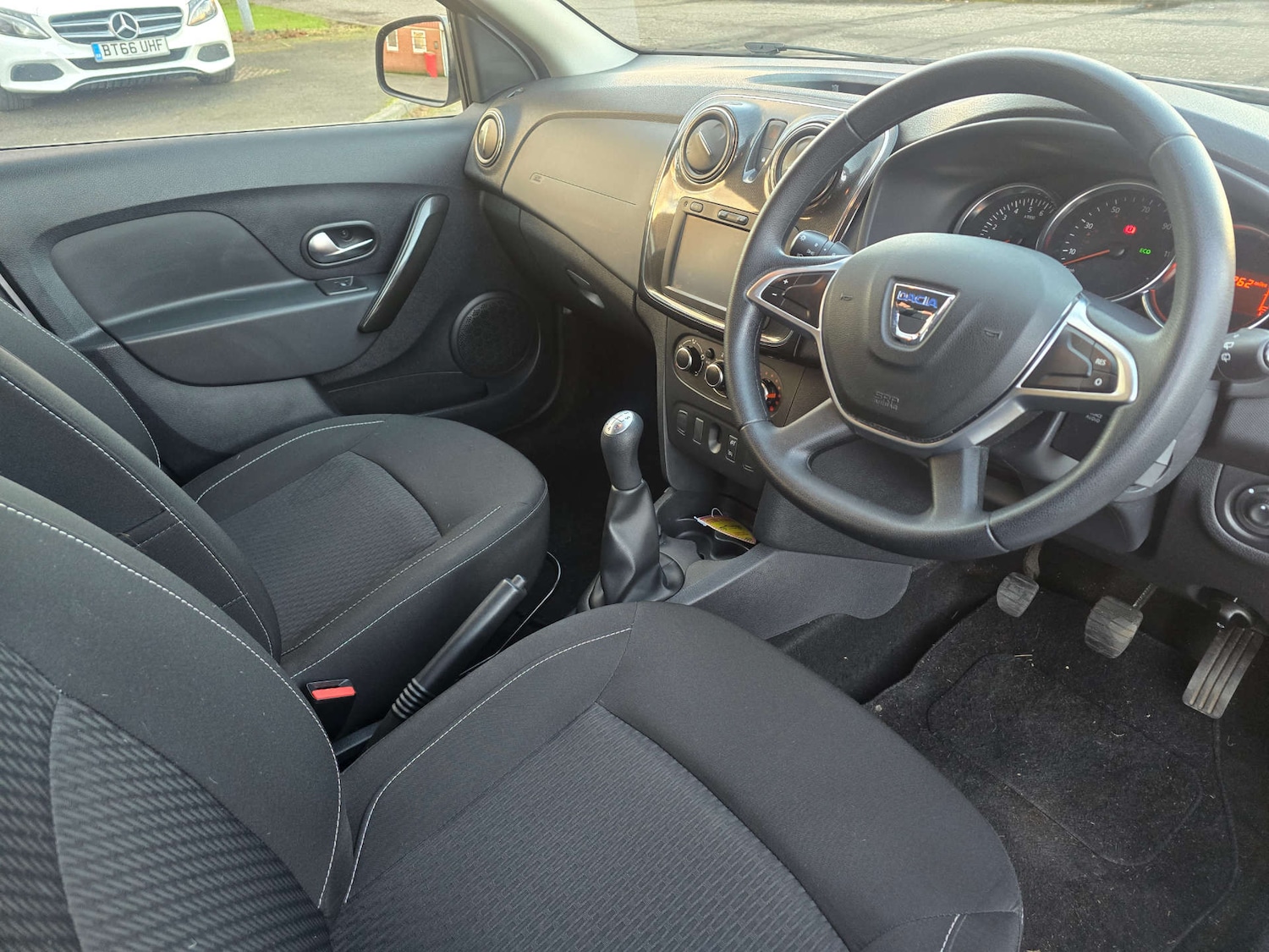 Used Dacia Sandero 2017 for sale - 76628291: Photo 44