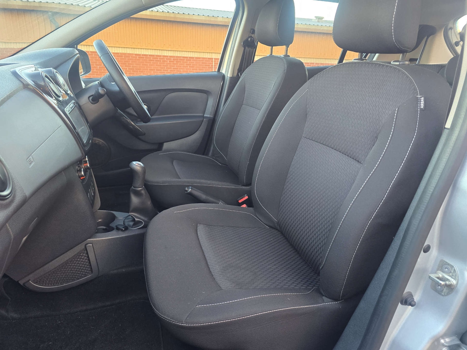 Used Dacia Sandero 2017 for sale - 76628291: Photo 46