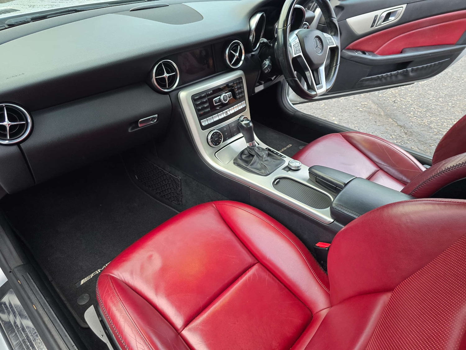 Used Mercedes-Benz SLK 2011 for sale - 77342895: Photo 17