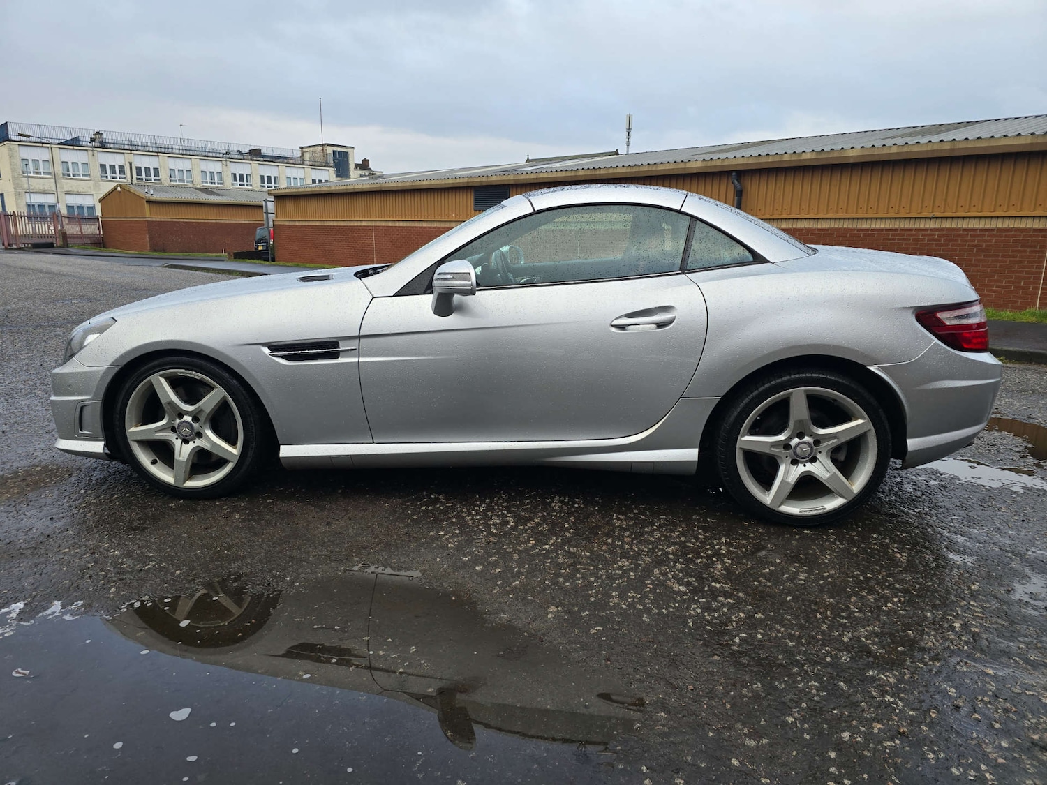 Used Mercedes-Benz SLK 2011 for sale - 77342895: Photo 28