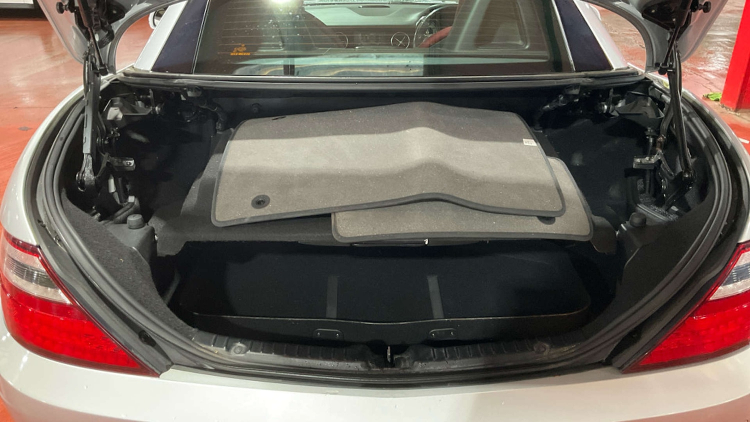 Used Mercedes-Benz SLK 2011 for sale - 77342895: Photo 7