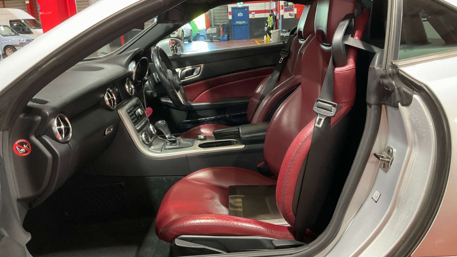 Used Mercedes-Benz SLK 2011 for sale - 77342895: Photo 8