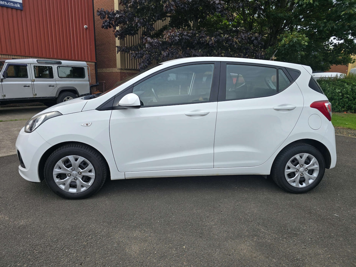 Vehicle 28