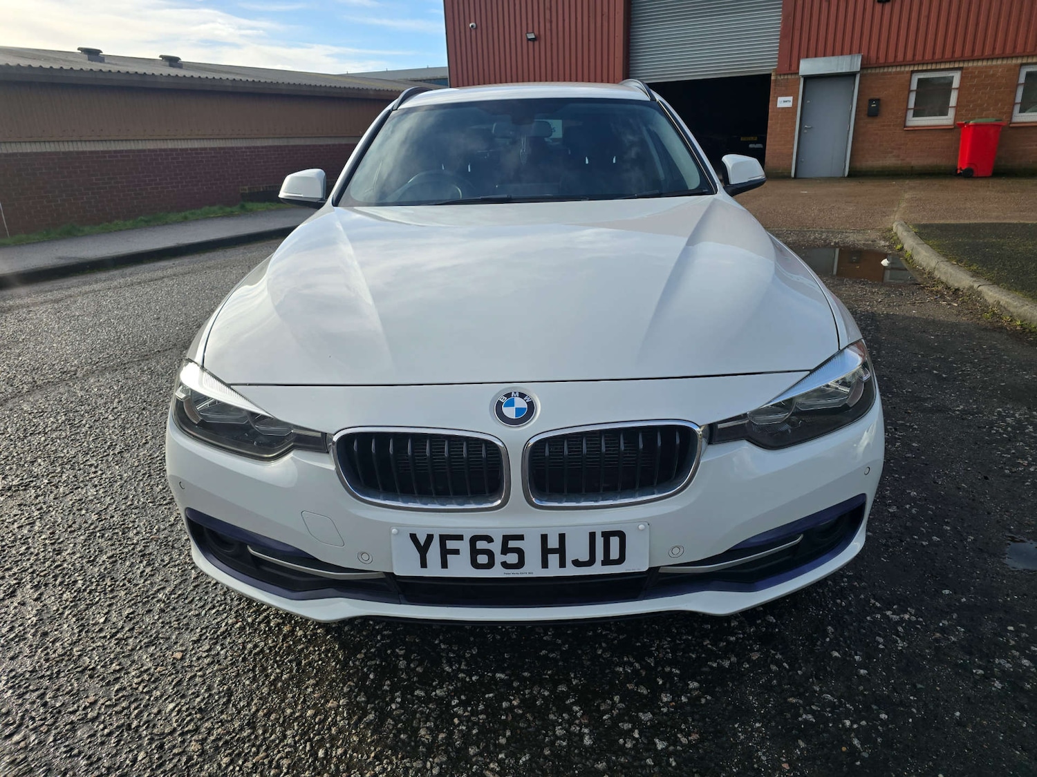 Used BMW 3 Series 2015 for sale - 77889942: Photo 2
