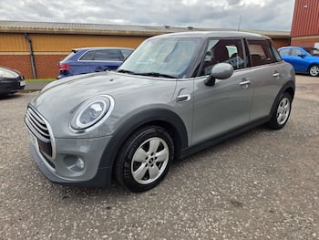 Used MINI Hatch 2018 for sale - 79628559: Photo