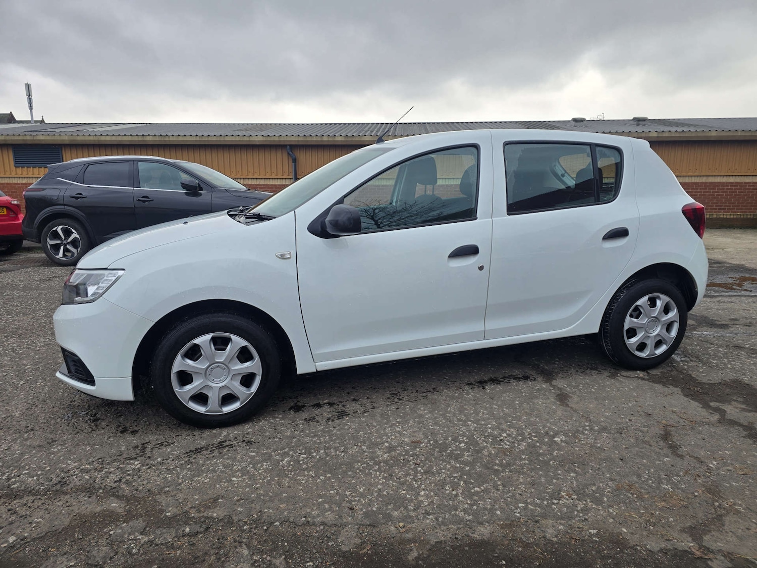 Used Dacia Sandero 2017 for sale - 77380657: Photo 27