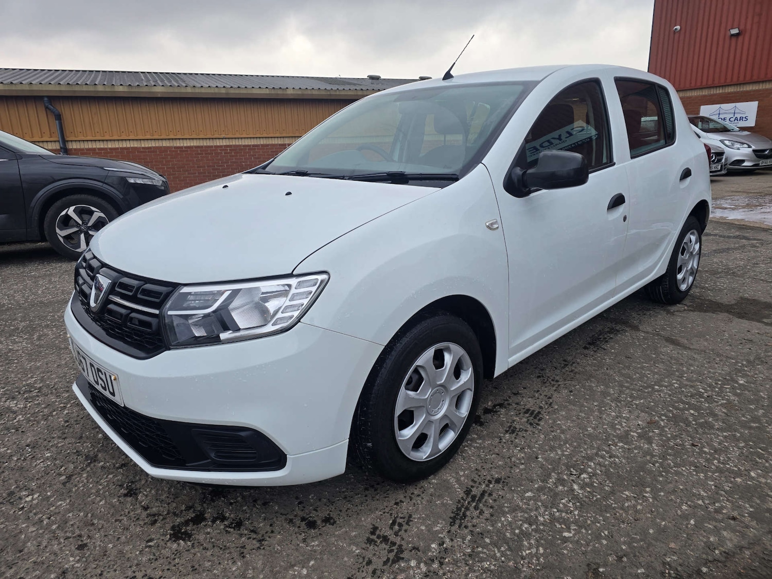 Used Dacia Sandero 2017 for sale - 77380657: Photo 3